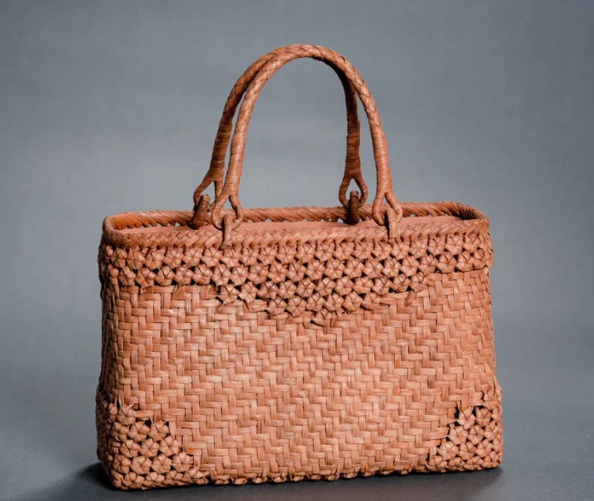 Unique Chinese style handbag: exquisite bamboo weaving