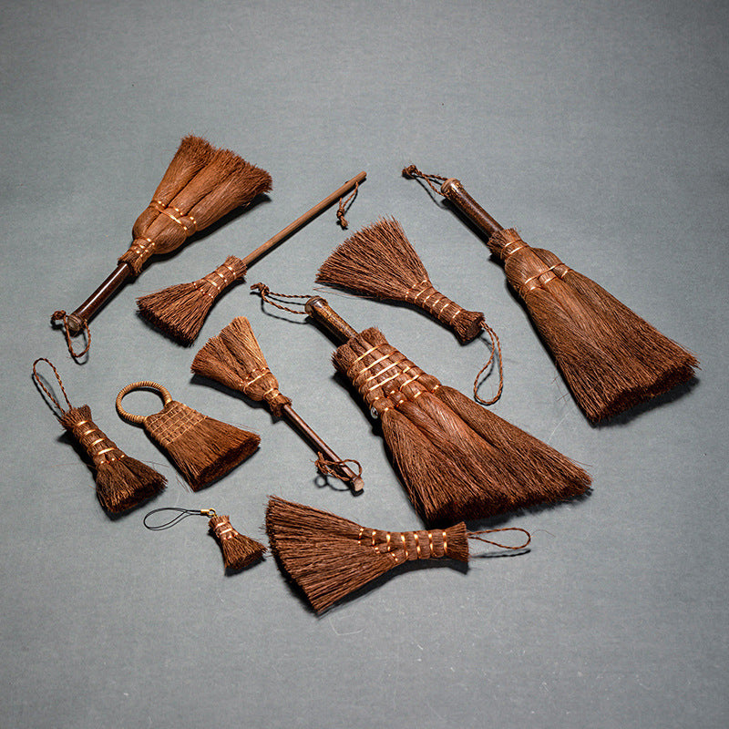Brown Hair Tea Set Brush