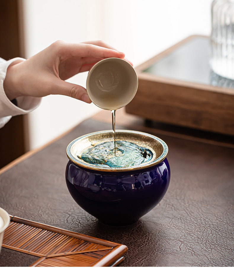 Chinese Household Colorful Ceramic Building Water with Lid