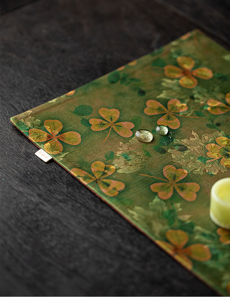 Chinese Style Xiangyun Silk Tea Mat