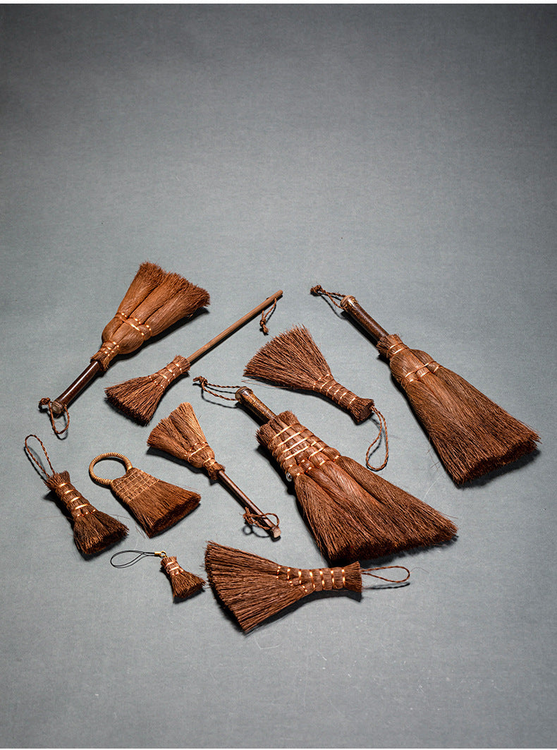 Brown Hair Tea Set Brush