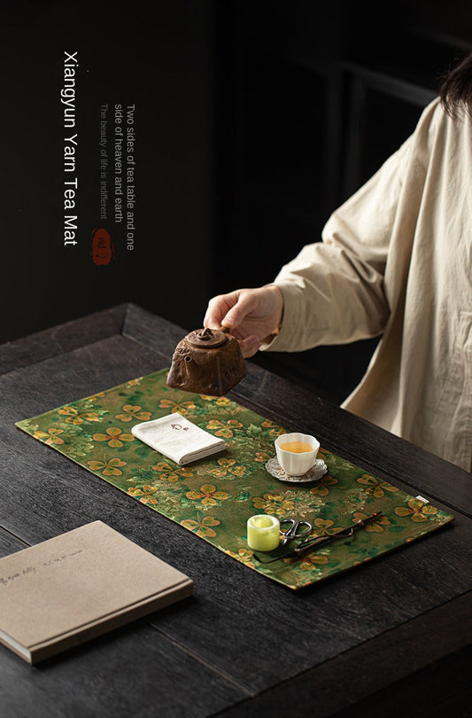 Chinese Style Xiangyun Silk Tea Mat