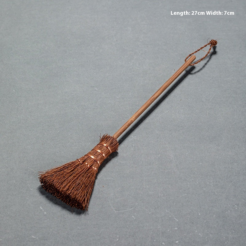 Brown Hair Tea Set Brush