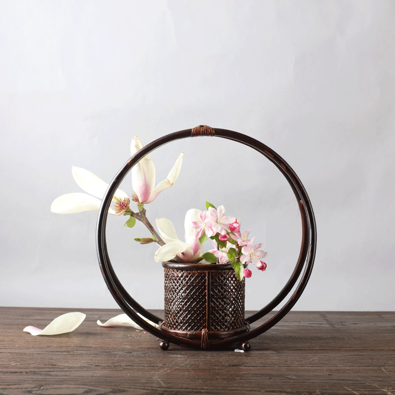 Vintage Lacquer Flower Vase Flower Arrangement