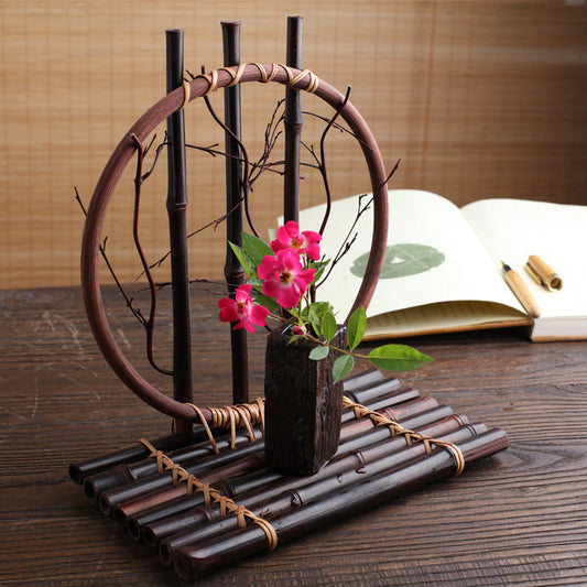 Round Black Bamboo Flower Device
