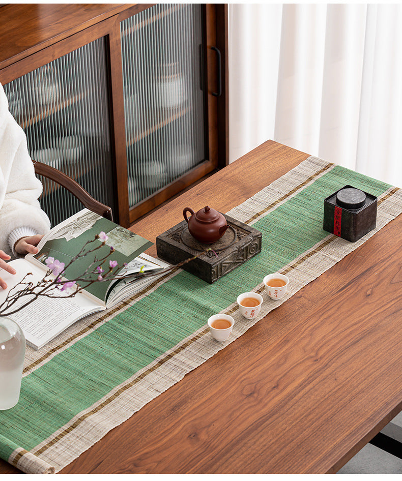 Hand-woven hemp grass tea mat