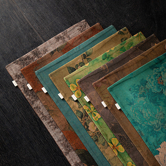 Chinese Style Xiangyun Silk Tea Mat