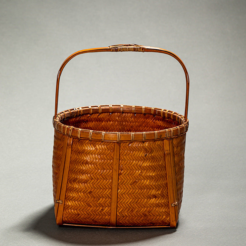 In Chinese Antique Style Bamboo Woven Cabas