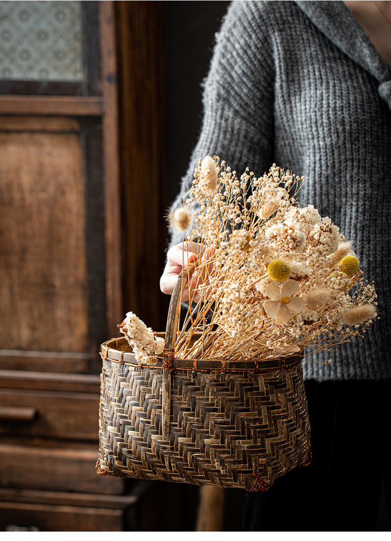 In Chinese Antique Style Bamboo Woven Cabas